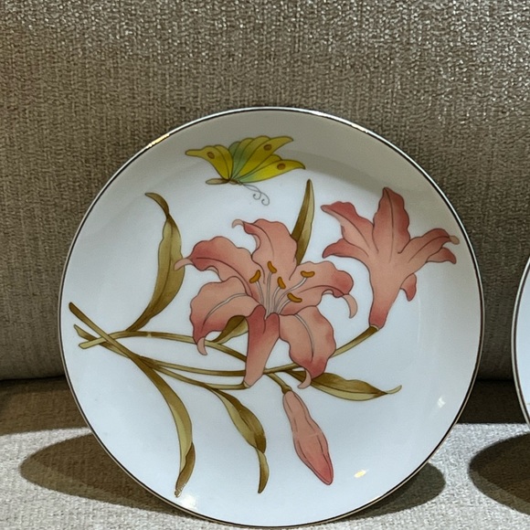 Vintage Floral Plate Set of 2 - Picture 2 of 9